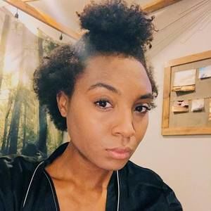 Meet your Posher, Malikah